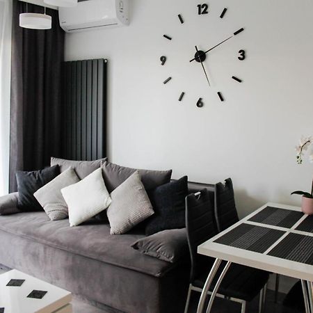 Apartament Wroclaw Centrum Galeria Magnolia Екстериор снимка