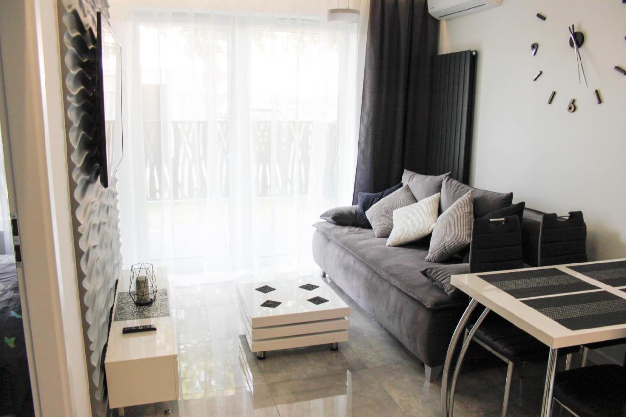 Apartament Wroclaw Centrum Galeria Magnolia Екстериор снимка